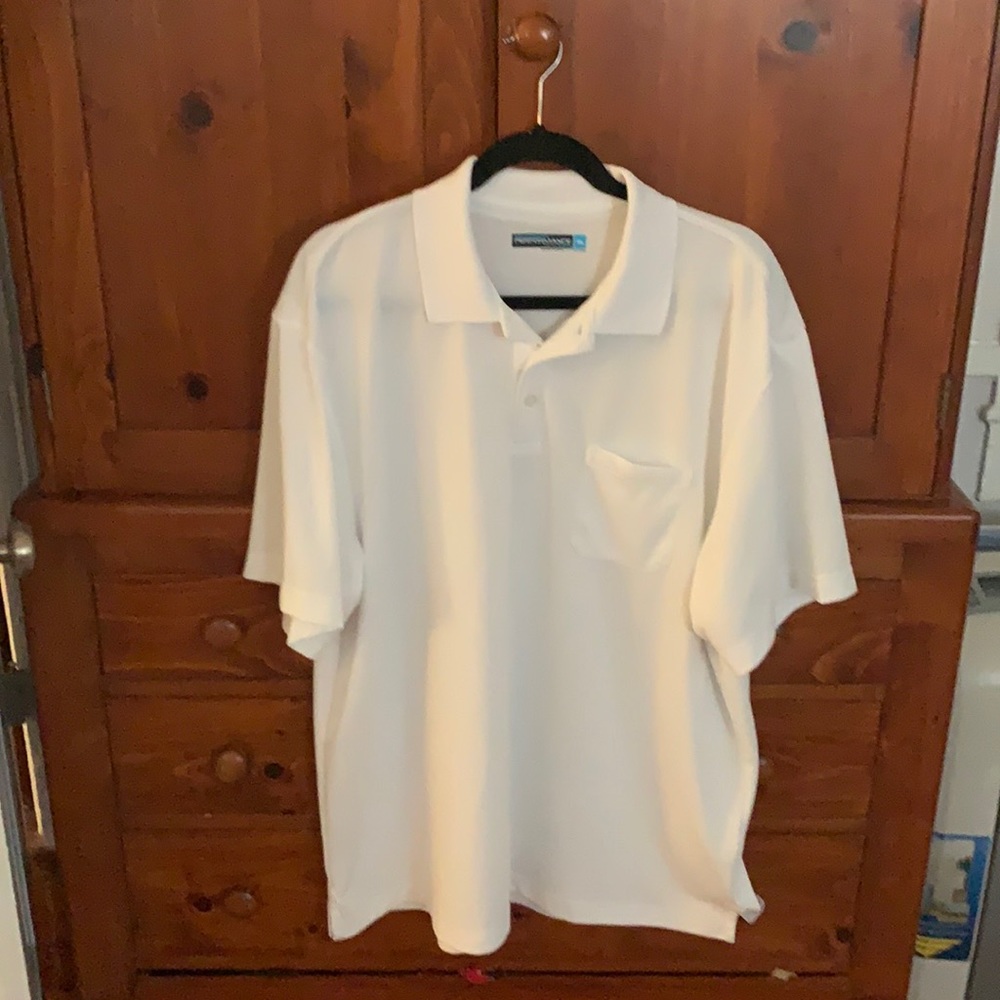 Men’s white performance shirt